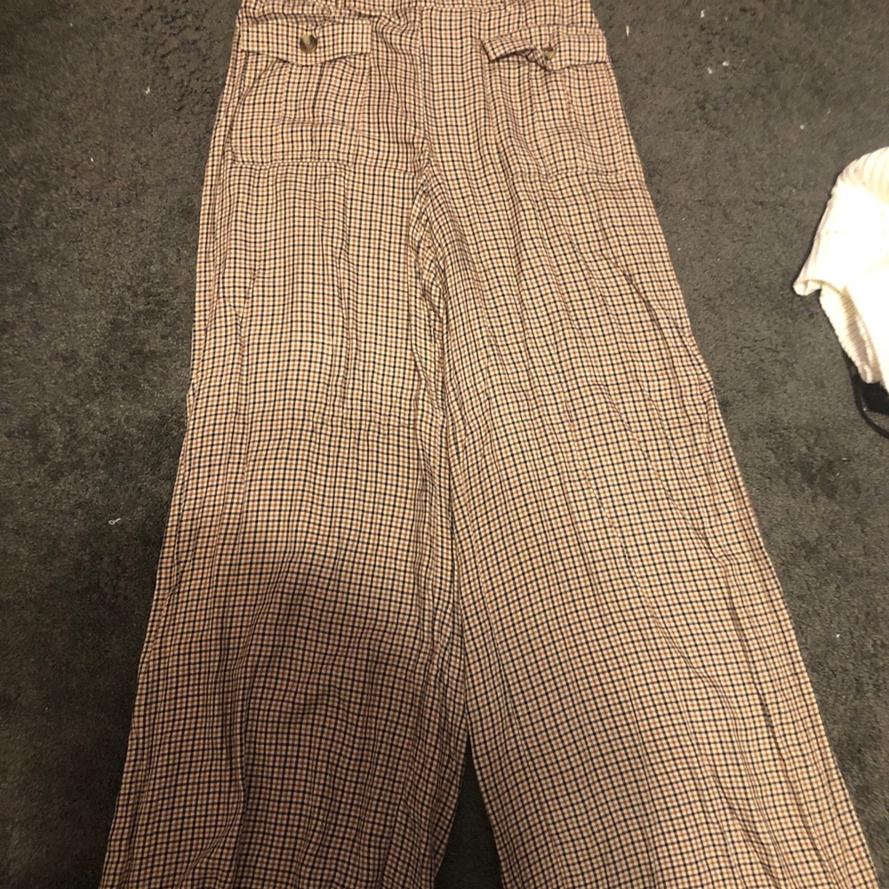 American Eagle flown ‘dress’ pants.